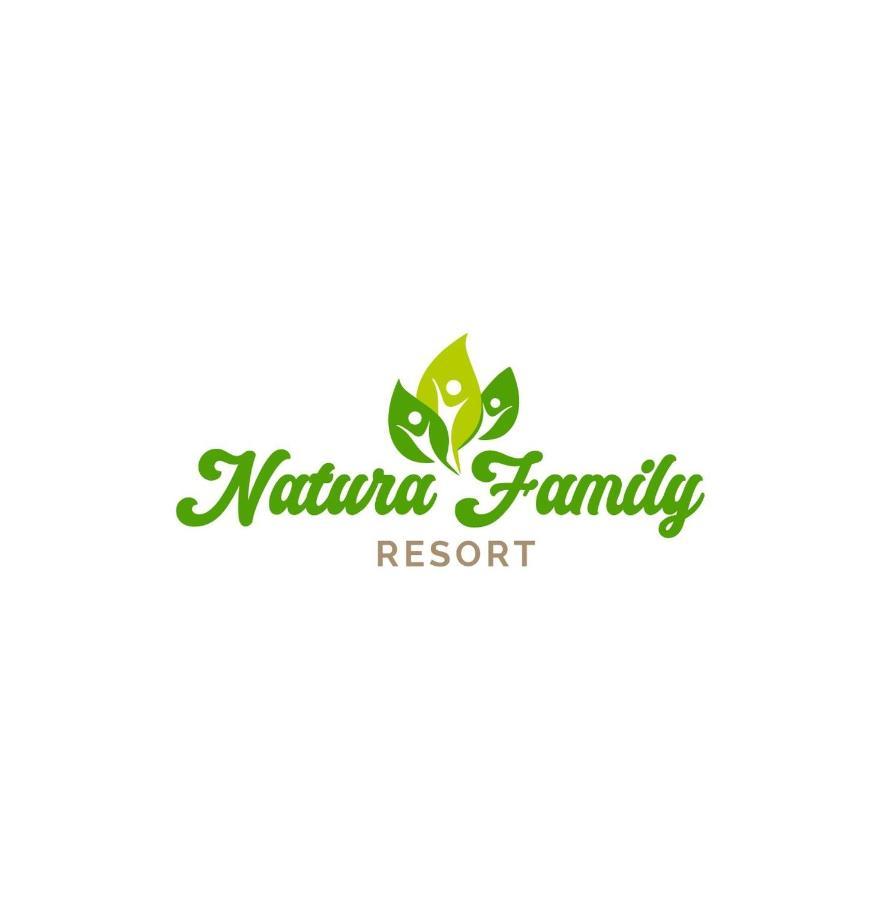 Natura Family Resort Avrig Eksteriør bilde