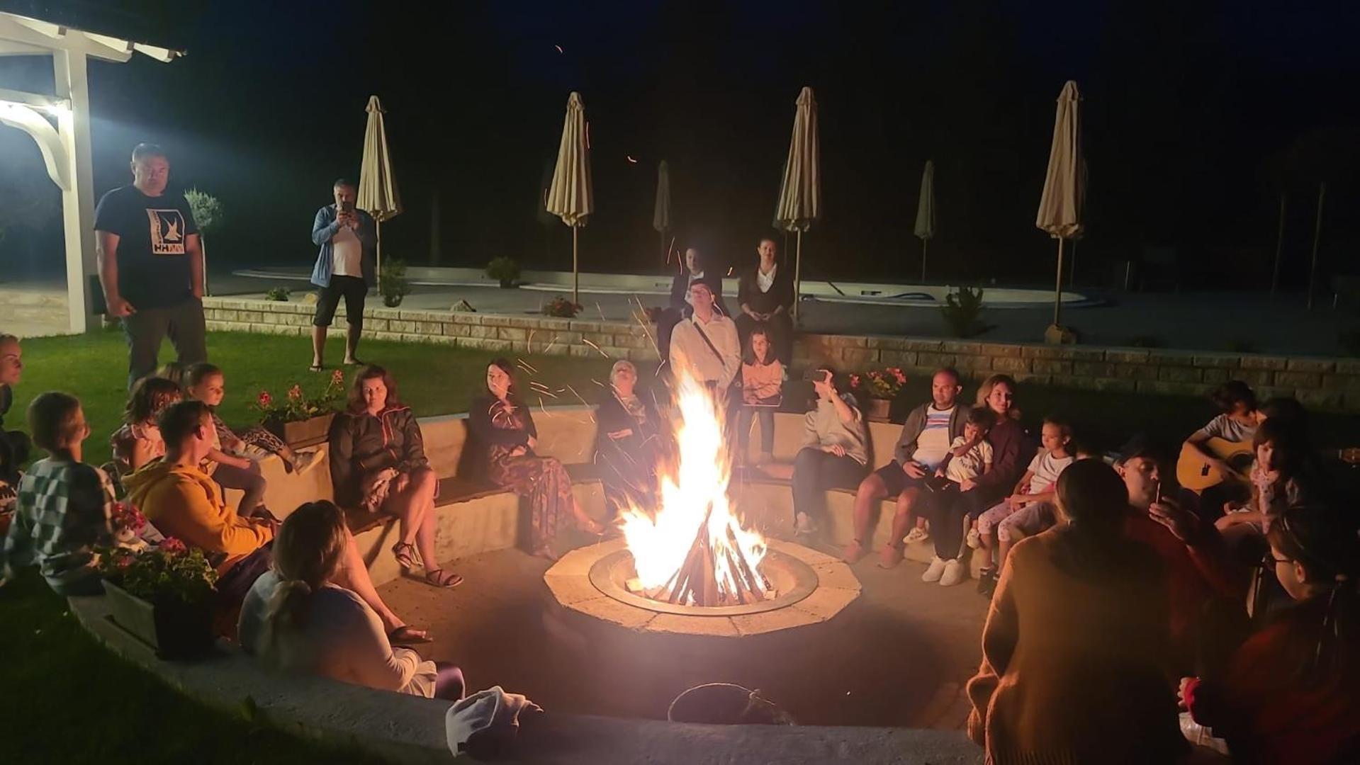 Natura Family Resort Avrig Eksteriør bilde
